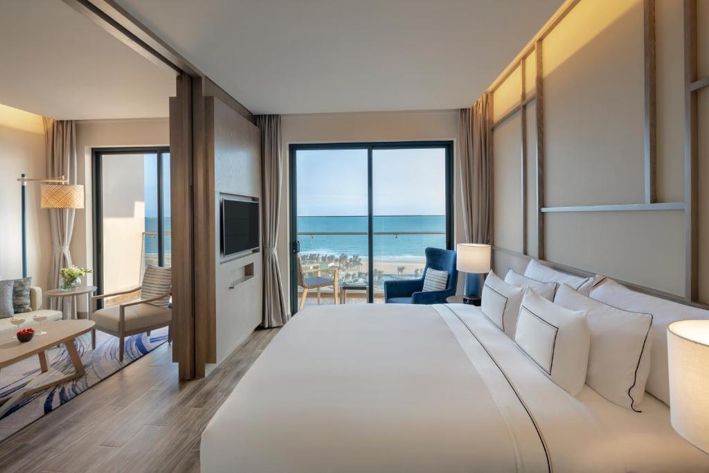 Phòng junior suite Melia Hồ Tràm Beach Resort 