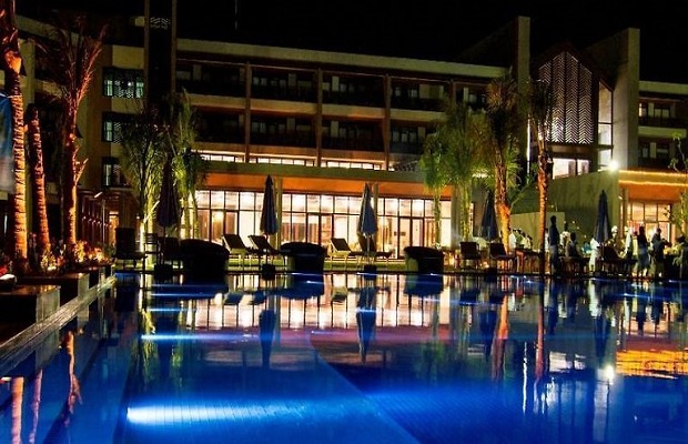Khách sạn Vũng Tàu có bãi biển riêng có hồ bơi rộng rãi